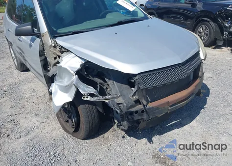 2010 Chevrolet Traverse Ls z USA, uszkodzony, nr VIN 1GNLREED3AS110355